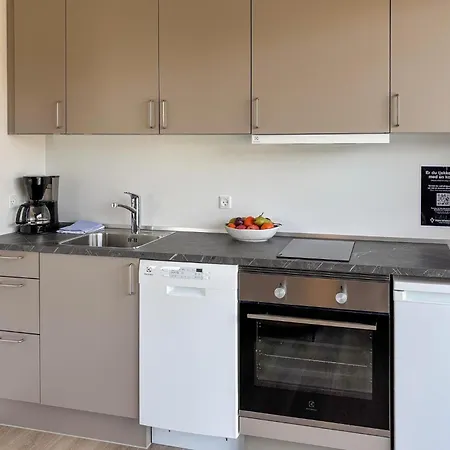 2 Bedroom Cozy In 아파트 *
